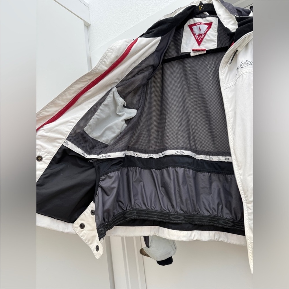 Vintage Oakley Women’s Snowboard Ski Jacket White Black Colorblock Hooded Size M - Picture 7 of 11